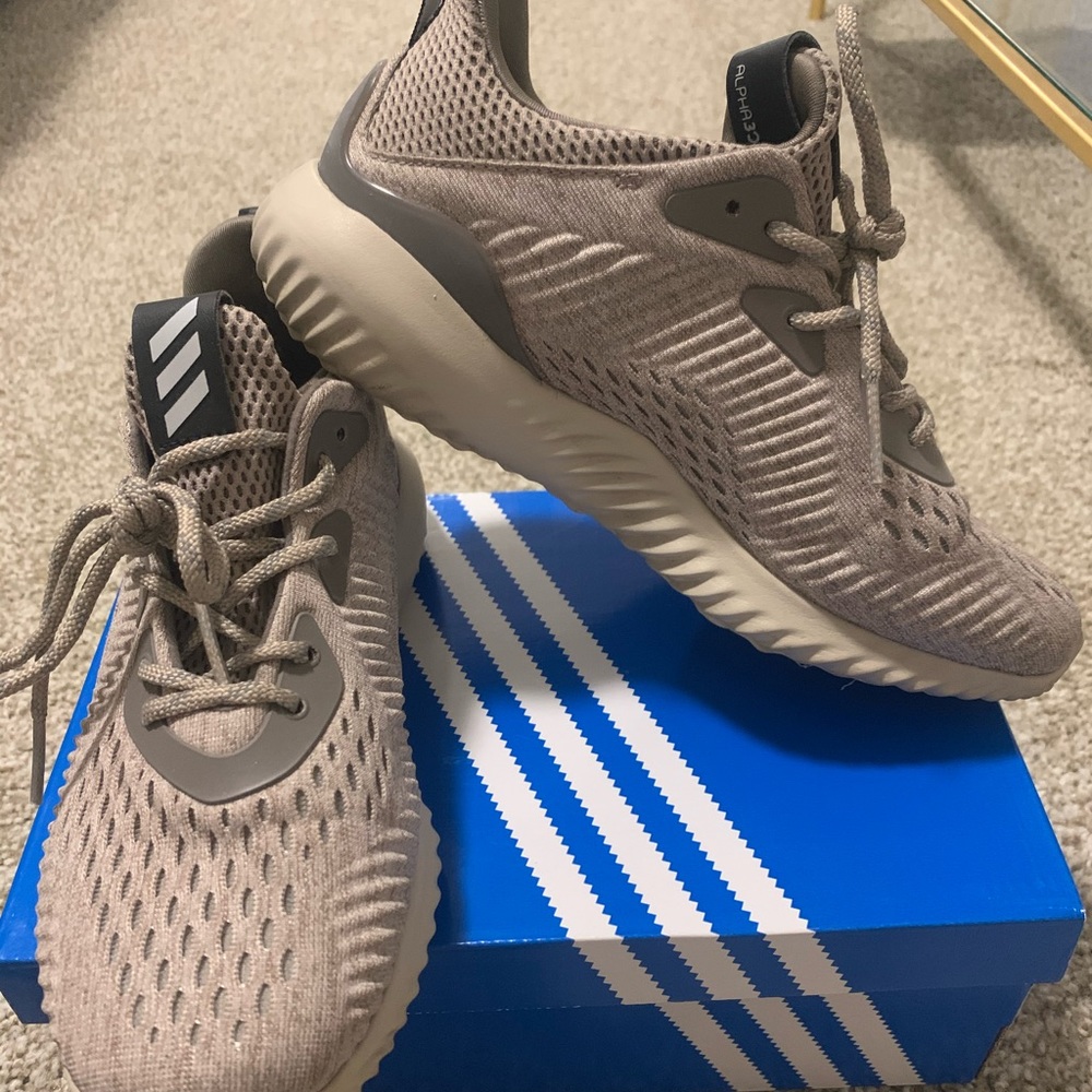 Adidas Alpha Bounce - Picture 2 of 3